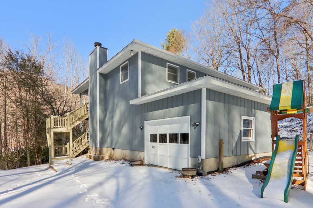 53-web-or-mls-210SpringValleyDr-S1701-049